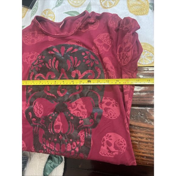 Ay Guey Shirt Women’s/Junior Metallic Skull design Shirt Top Blouse Size XS - Picture 4 of 7
